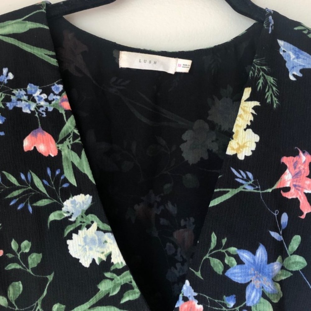 Lush Lulu's Floral Dainty V-Neck Crepe Georgette Tie Wrap Mini Dress Garden XS - Picture 11 of 13